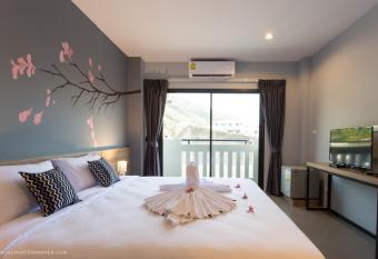 iNest Poshtel has Balcony rooms