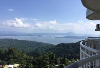 Condo with Free Swimming Pool & Viewing Deck has Balcony rooms