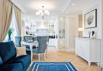 Apartament Royal allows 18 year olds to book a room