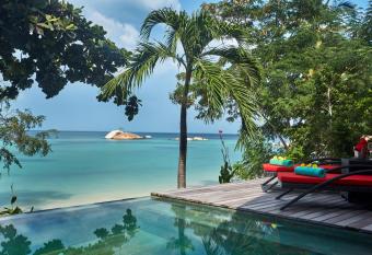 Kupu Kupu Phangan Beach Villas & Spa by L Occitane - SHA Plus has Balcony rooms