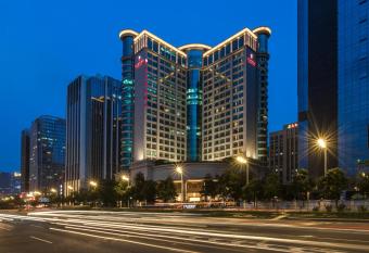Vanburgh Hotel has Balcony rooms