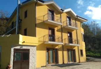 Villa Center appartamenti nel verde in citt   has Balcony rooms