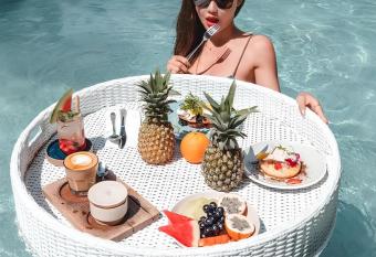 Nostalgia Boutique Hotel has Balcony rooms