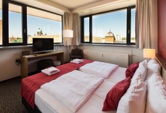 Biendo Hotel allows 18 year olds to book a room