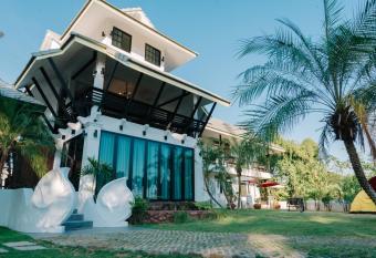 Maison De Chiang Rai has Balcony rooms