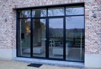 B&B De Hessie has Balcony rooms