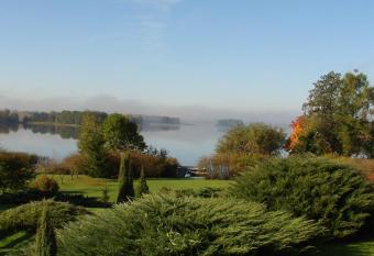 Hotelik Ze  w  gi allows 18 year olds to book a room