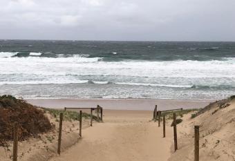 Beachfront Living Cronulla has Balcony rooms