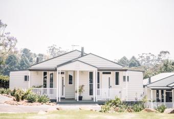 Hampton Estate Wines has Balcony rooms