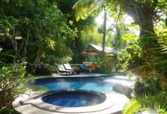 Saraswati Holiday House has Balcony rooms