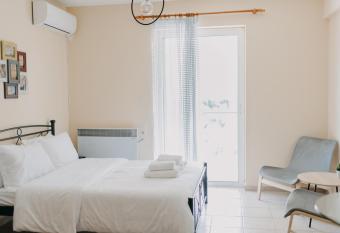 BEST HOUSE, NIRVANA, PATRA has Balcony rooms