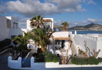 Ariti Seaside Residence has Balcony rooms