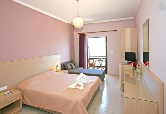 Akrogiali has Balcony rooms