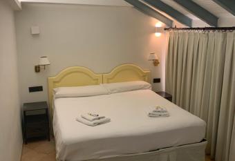 Turistic Apartment Sevillanos SL has Balcony rooms