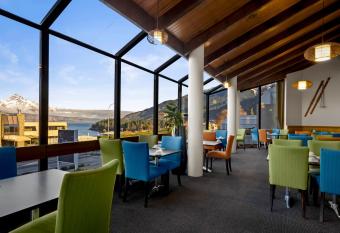 Copthorne Hotel & Apartments Queenstown Lakeview has Balcony rooms