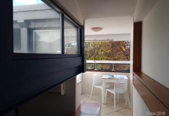 LA SERRA 211 has Balcony rooms