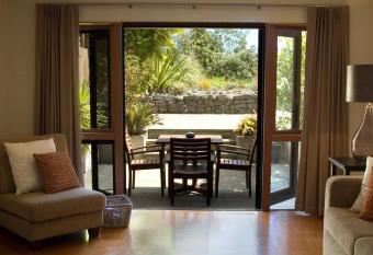 Bow Street Studios - The Apartments allows 18 year olds to book a room