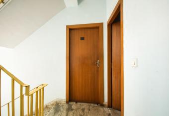 OYO Crown Inn allows 18 year olds to book a room