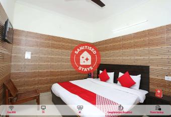 Collection O Hotel Shiv Shanker allows 18 year olds to book a room