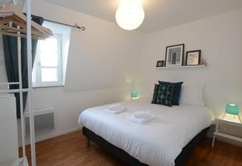 COLMAR city center Little Venise -  allows 18 year olds to book a room