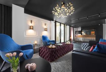 Hotel Del Corso has Balcony rooms