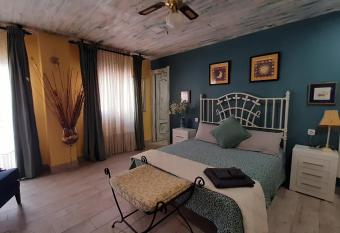 Casa solis allows 18 year olds to book a room