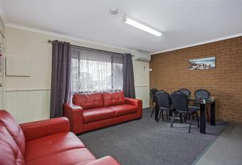 Warrnambool Motel and Holiday Park allows 18 year olds to book a room