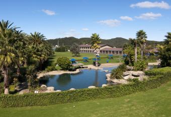 Copthorne Hotel & Resort Bay Of Islands allows 18 year olds to book a room