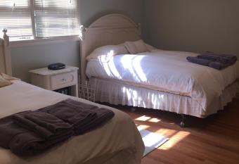 35 mins to NYC, 10 mins to American Dream, 25 mins to Newark Airport allows 18 year olds to book a room