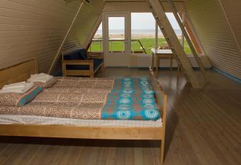 Kosmonautika Puhkekeskus allows 18 year olds to book a room