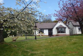 Torrent Cottage has Balcony rooms