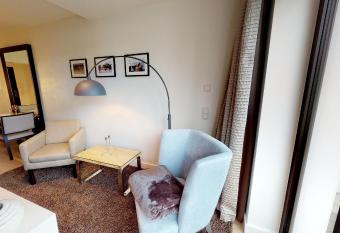 White Pearl Apartment 2.14 has Balcony rooms