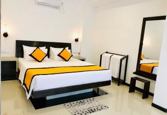 CK House Unawatuna has Balcony rooms