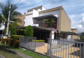 Caba  a Ciudadela Premium San Jeronimo allows 18 year olds to book a room