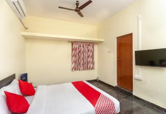 OYO 19760 Passion Paradise allows 18 year olds to book a room