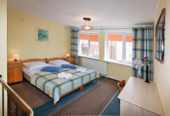 Info Hotel Apartments allows 18 year olds to book a room