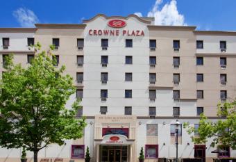 Crowne Plaza Fredericton Lord Beaverbrook, an IHG Hotel allows 18 year olds to book a room