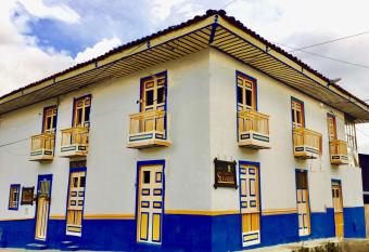 Hostal Ciudad de Segorbe has Balcony rooms