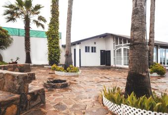 Posada del MAR allows 18 year olds to book a room