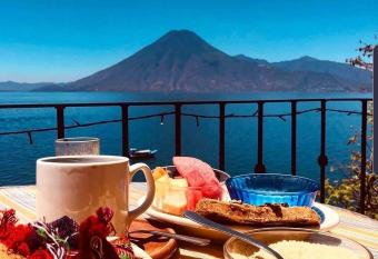 The Paradise of Atitl  n Suites apartamento completo has Balcony rooms