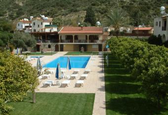 Pelekanos Apartments has Balcony rooms