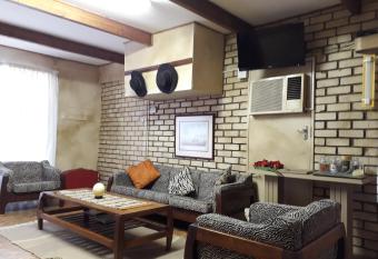 Die Plasie Two-Bedroom Flat has Balcony rooms