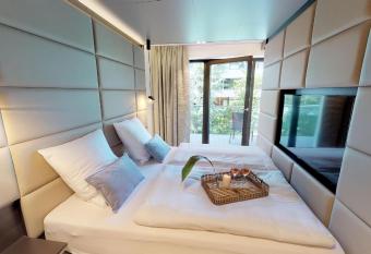 White Pearl Apartment 1.15 has Balcony rooms