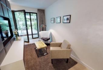 White Pearl Apartment 0.10 has Balcony rooms