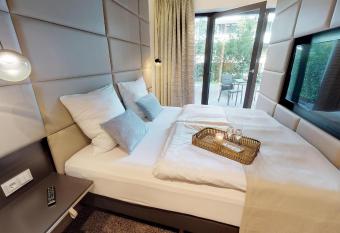 White Pearl Apartment 0.15 has Balcony rooms