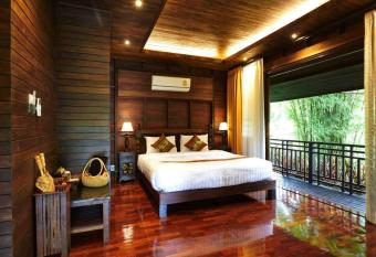                               -Samoeng Center has Balcony rooms