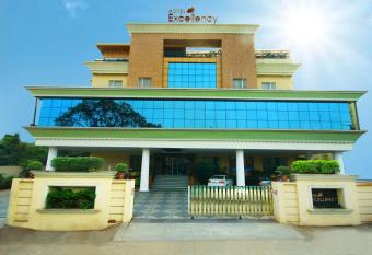 HOTEL EXCELLENCY allows 18 year olds to book a room