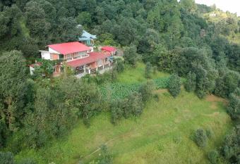 StayVista at The Verandah with Fireplace & Indoor, Outdoor Games allows 18 year olds to book a room