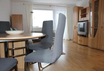 ZV-Scholtz Burghausen, Haydnstr.11 AP-3 allows 18 year olds to book a room