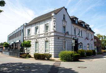 Airport Hotel J  gerhof Weeze has Balcony rooms